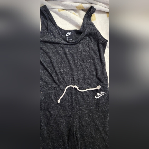 Nike Grey Jumpsuit with‎ Drawstring - Picture 5 of 7